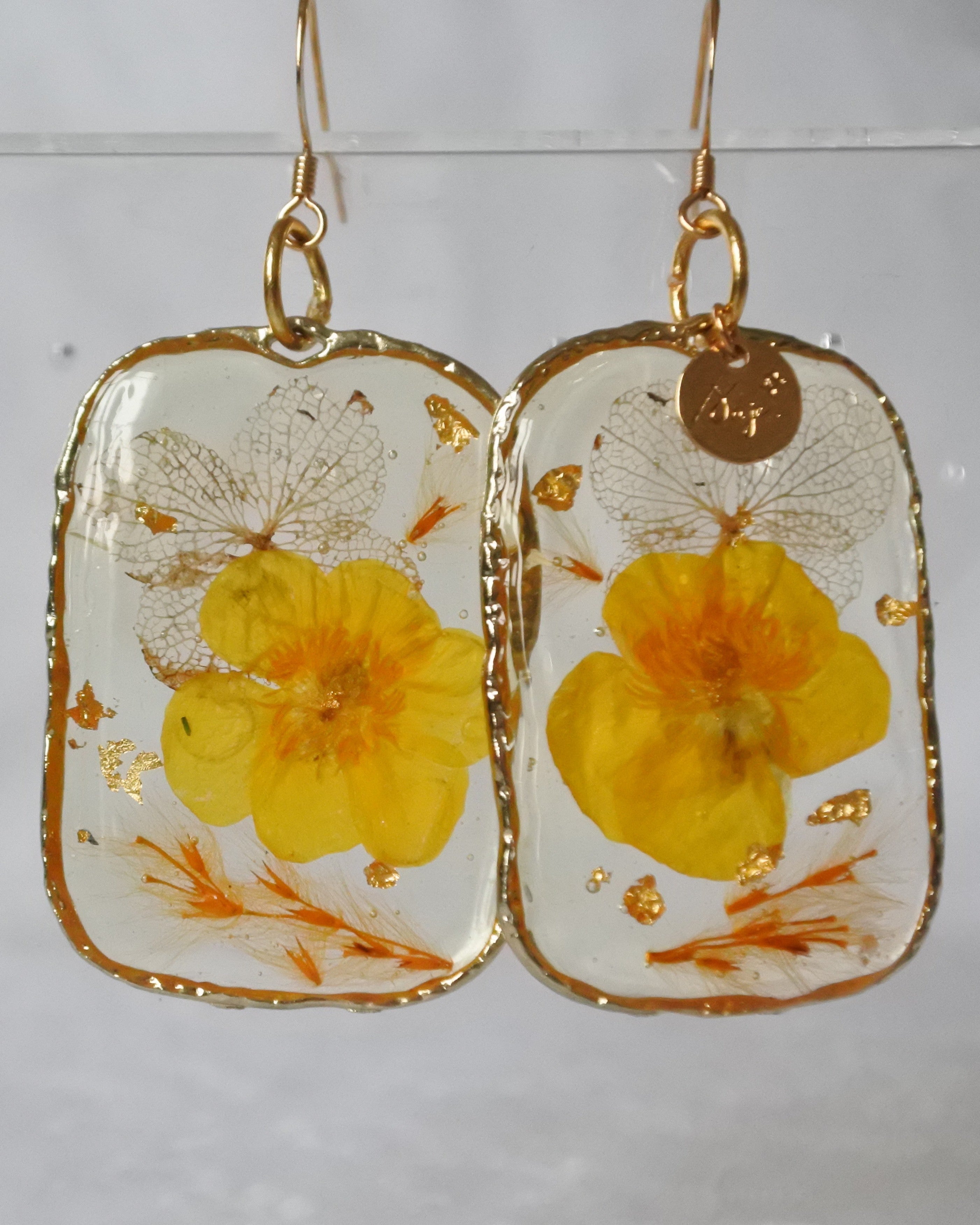 Grandes résines dorées Bouton d'or