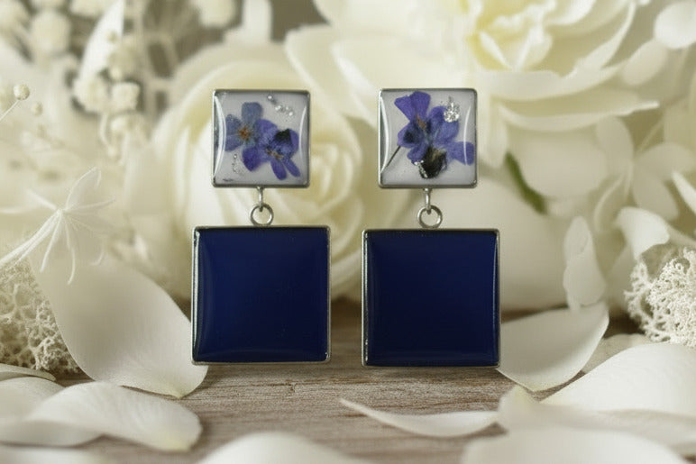 Clous carrés Myosotis bleus