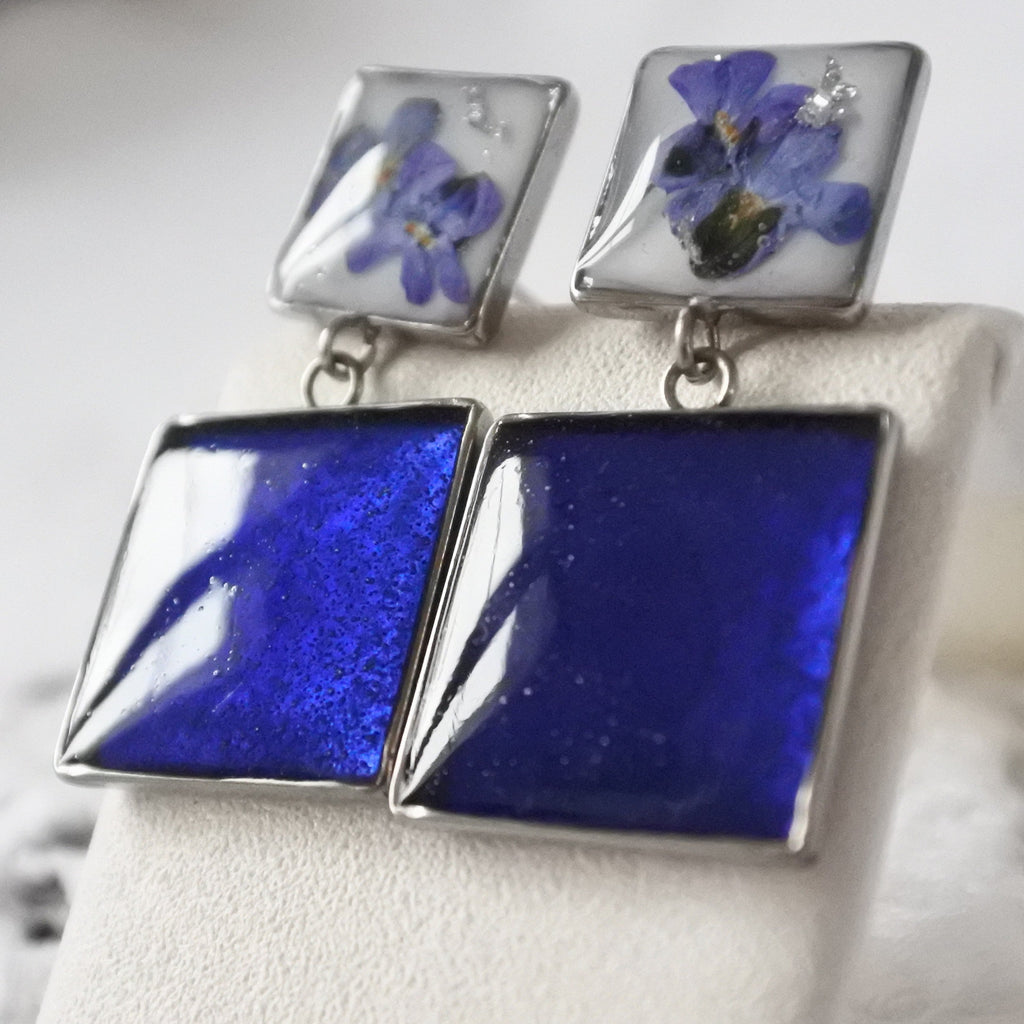 Clous carrés Myosotis bleus
