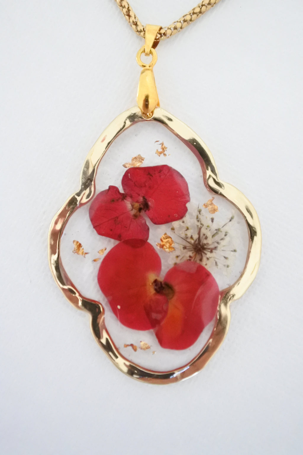 Collier pendentif feuille – Fleurs d'Epine du Christ