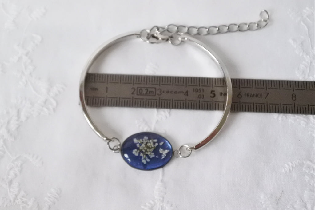 Bracelet réglable semi-rigide saphir - Fleurs de carotte sauvage
