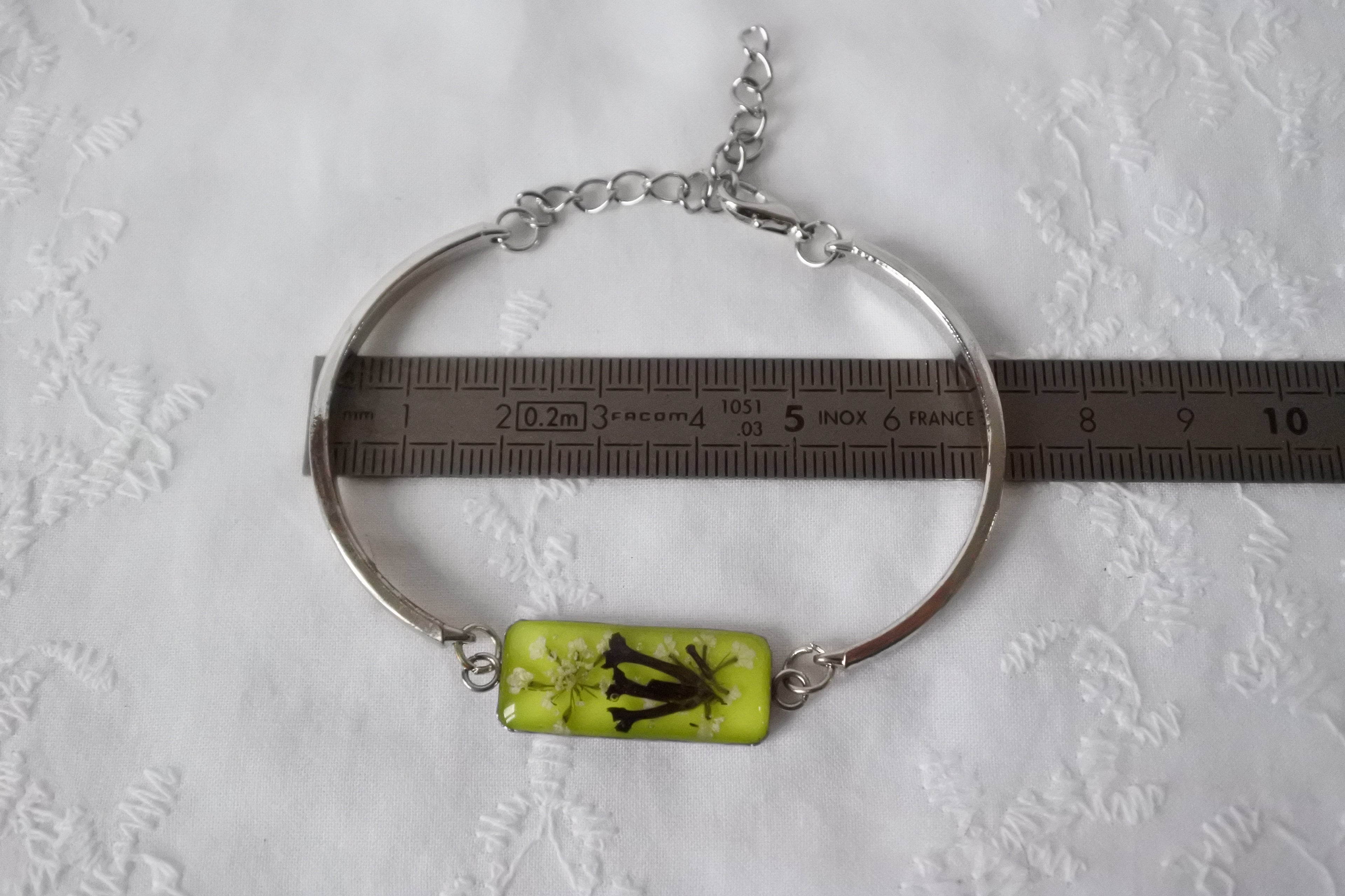 Bracelet réglable semi-rigide phosphorescent