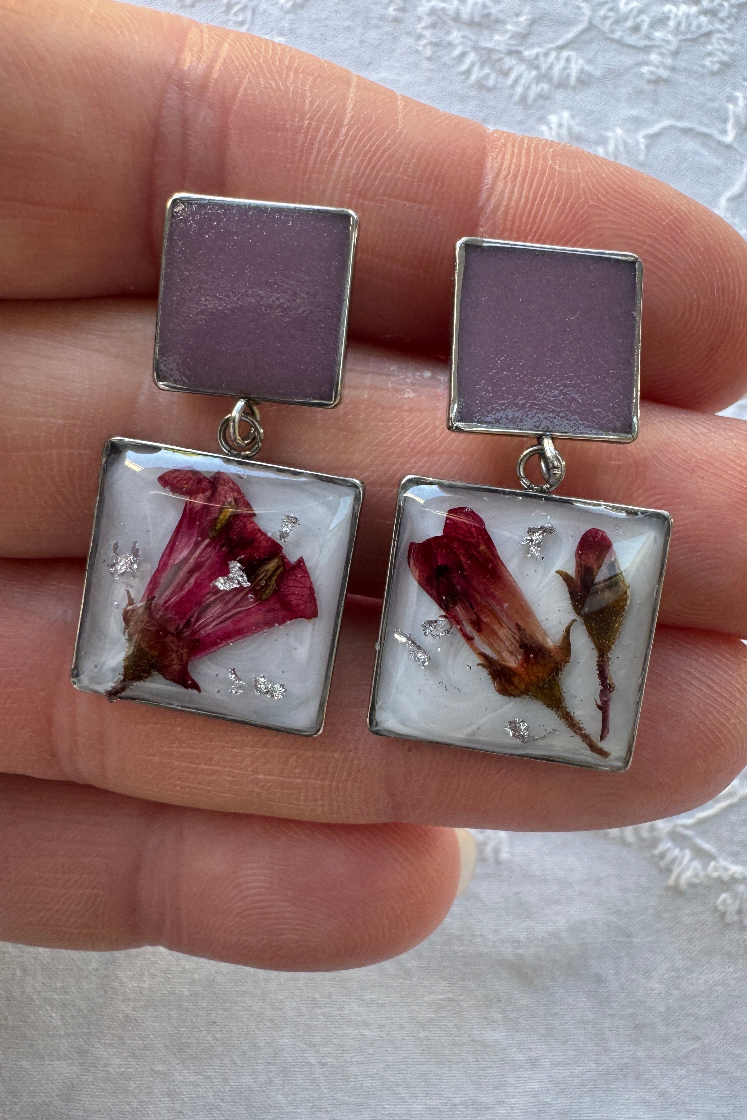 Clous carrés Escallonia rose