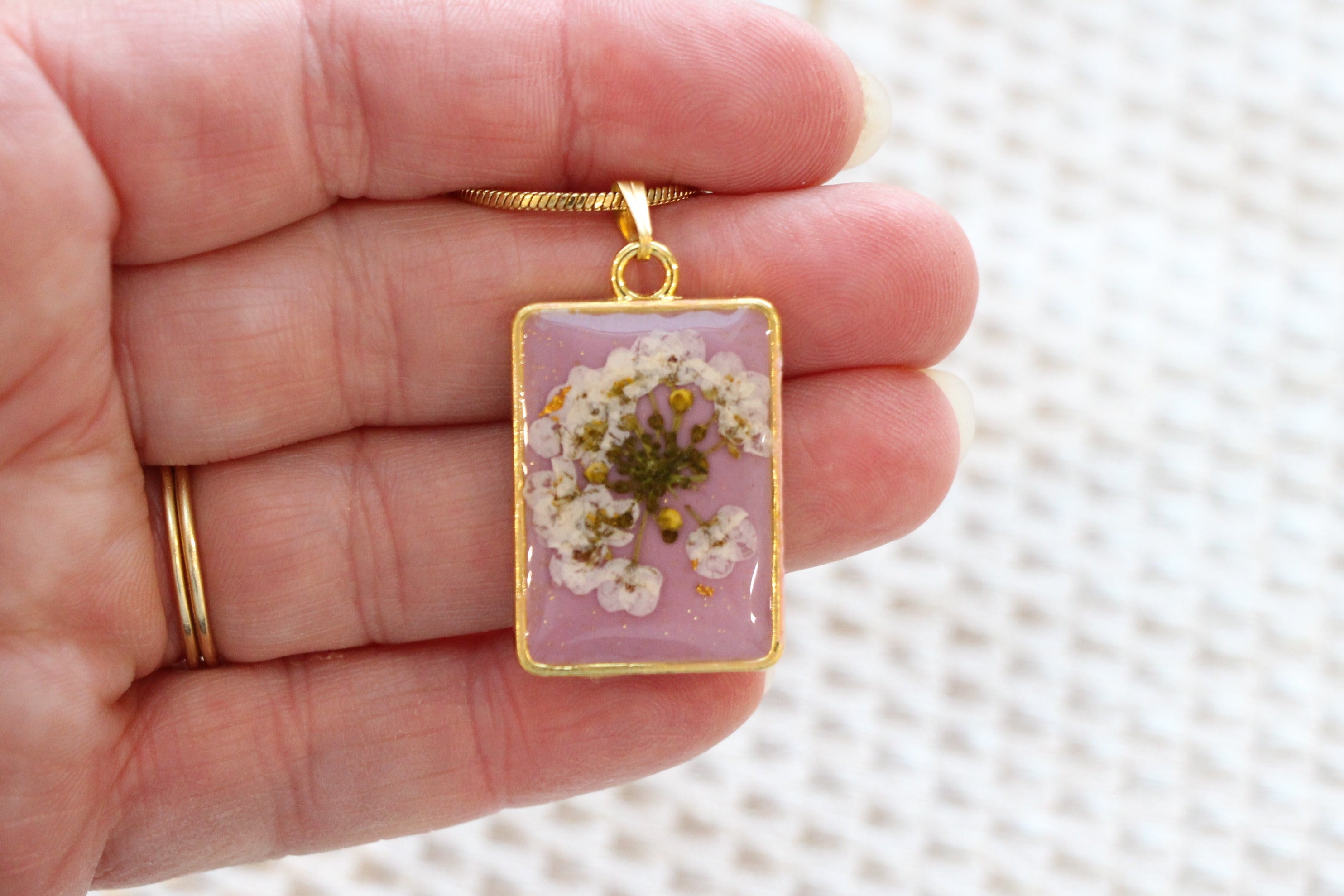 Collier pendentif rectangle – Alysse & Vieux rose