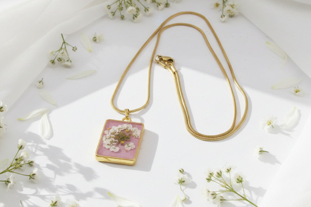 Collier pendentif rectangle – Alysse & Vieux rose
