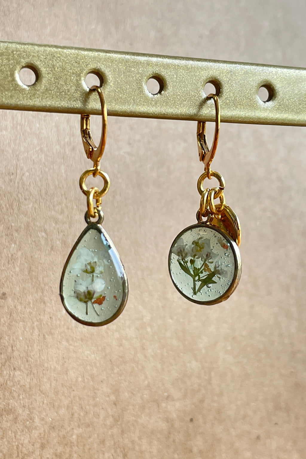 Boucles d'oreilles asymétriques - Alice (Vert transparent)