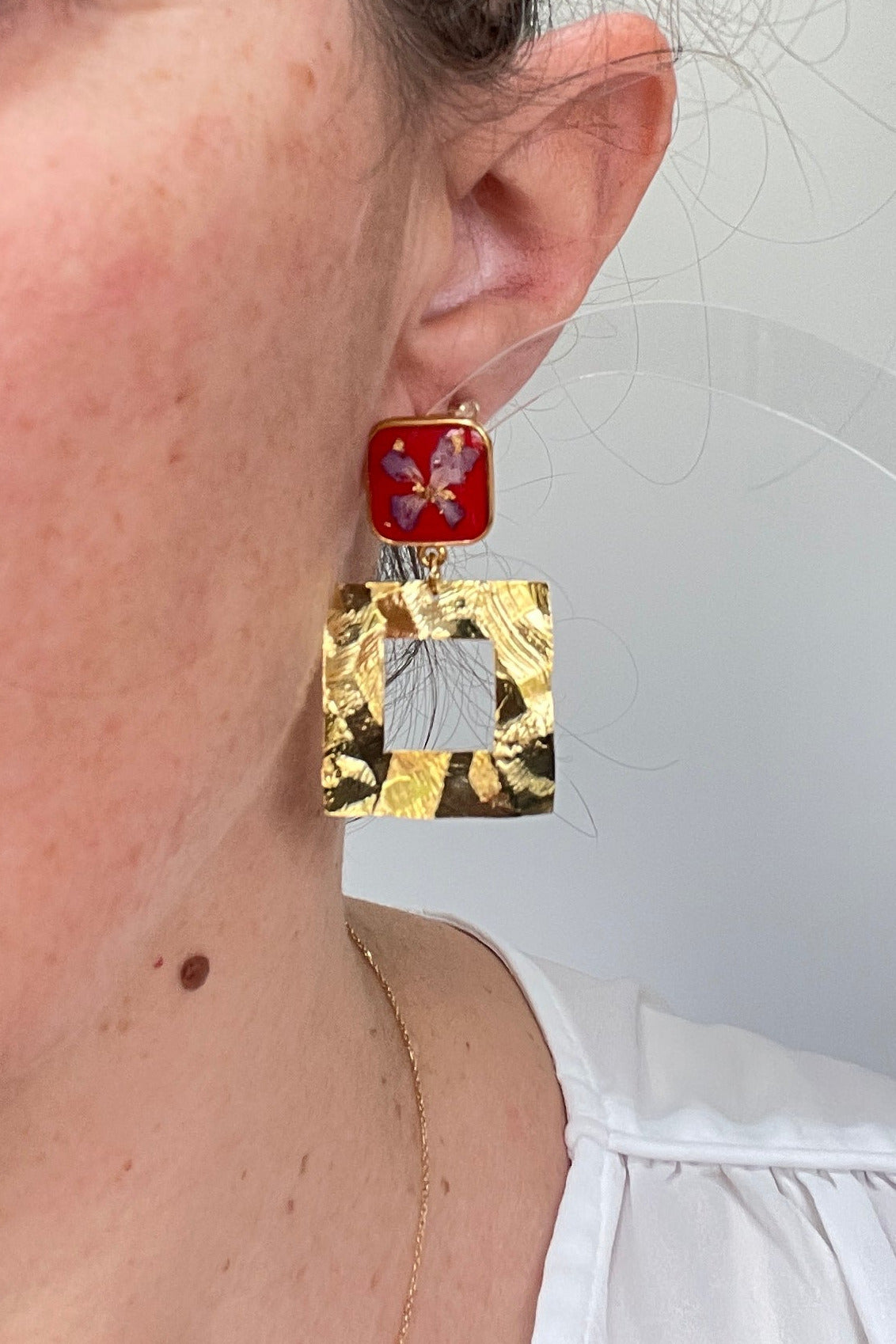 Clous carrés Rouge vif