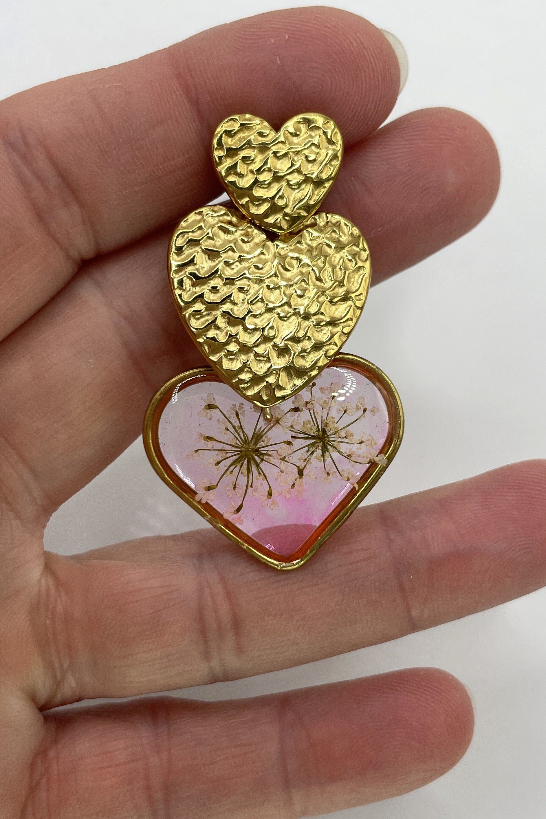 Clous coeurs dorés et rose