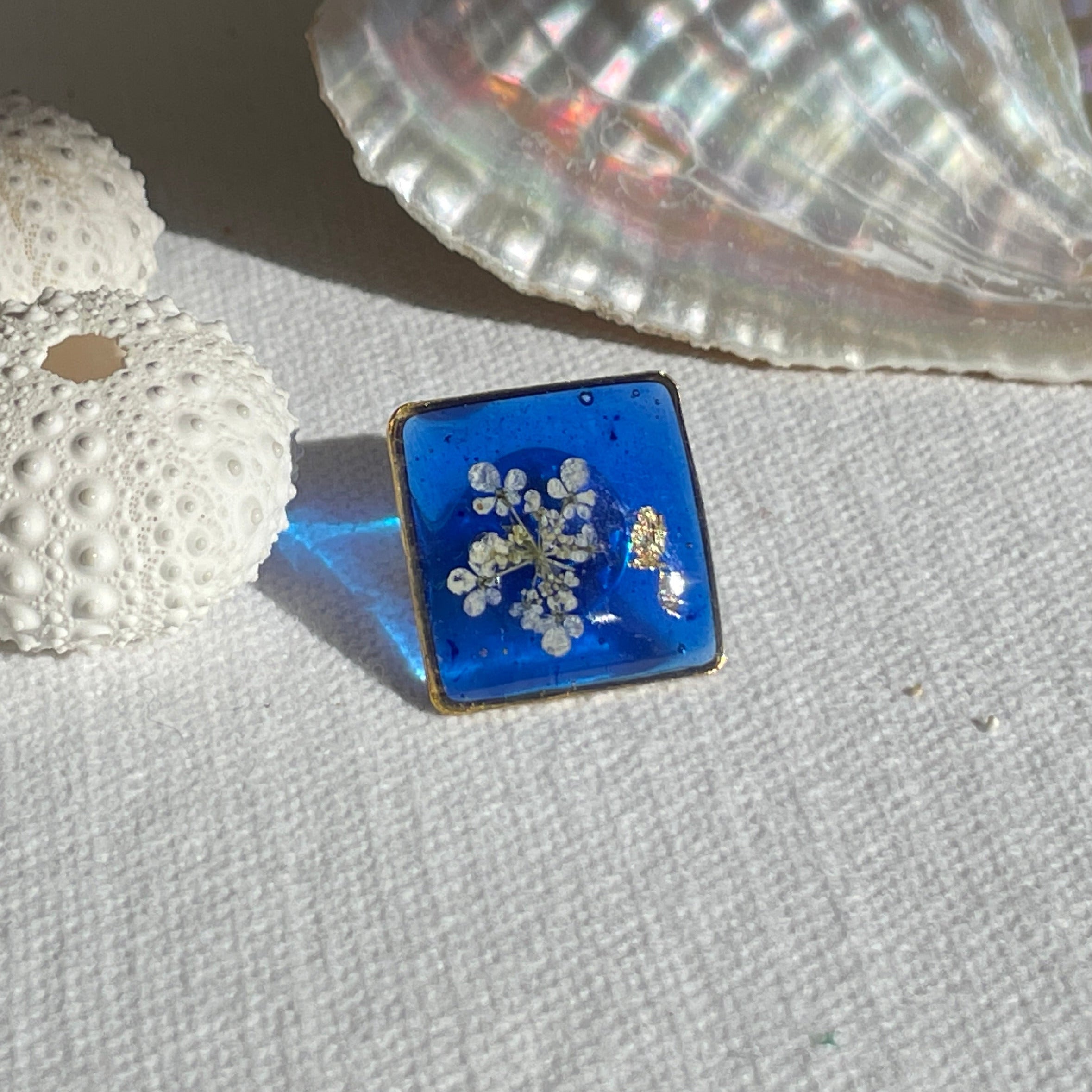 Pin’s botaniques Dorés – Collection Chroma