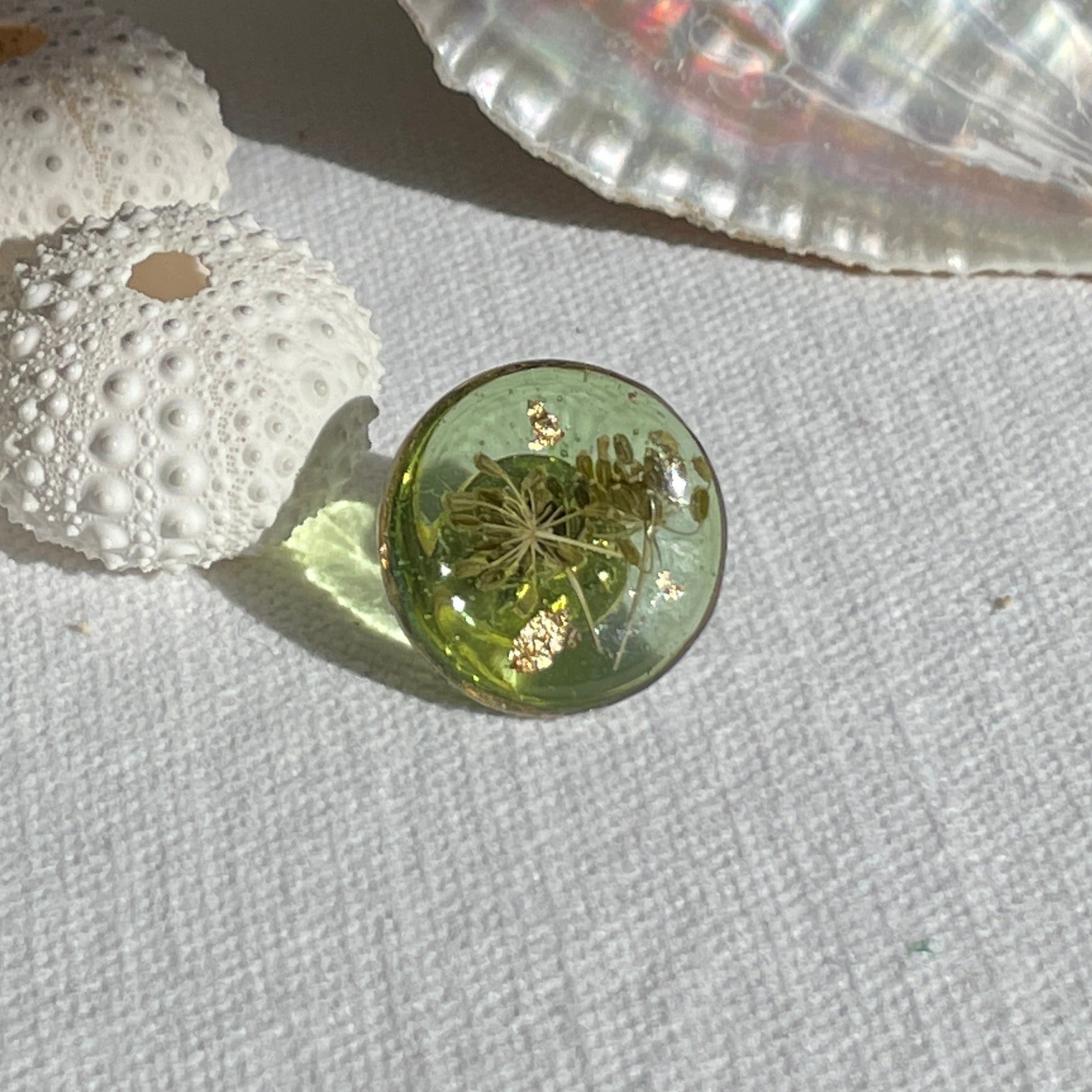 Pin’s botaniques Dorés – Collection Chroma