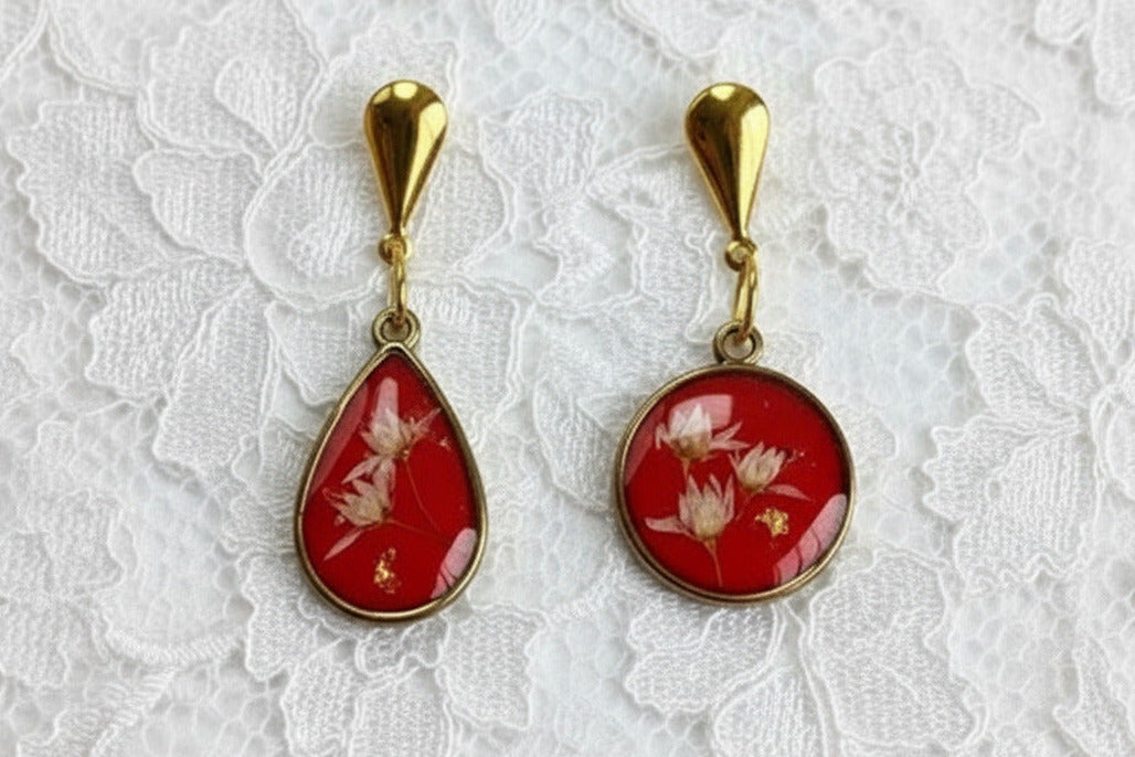 Boucles d'oreilles pendantes asymétriques - Gouttes rouges