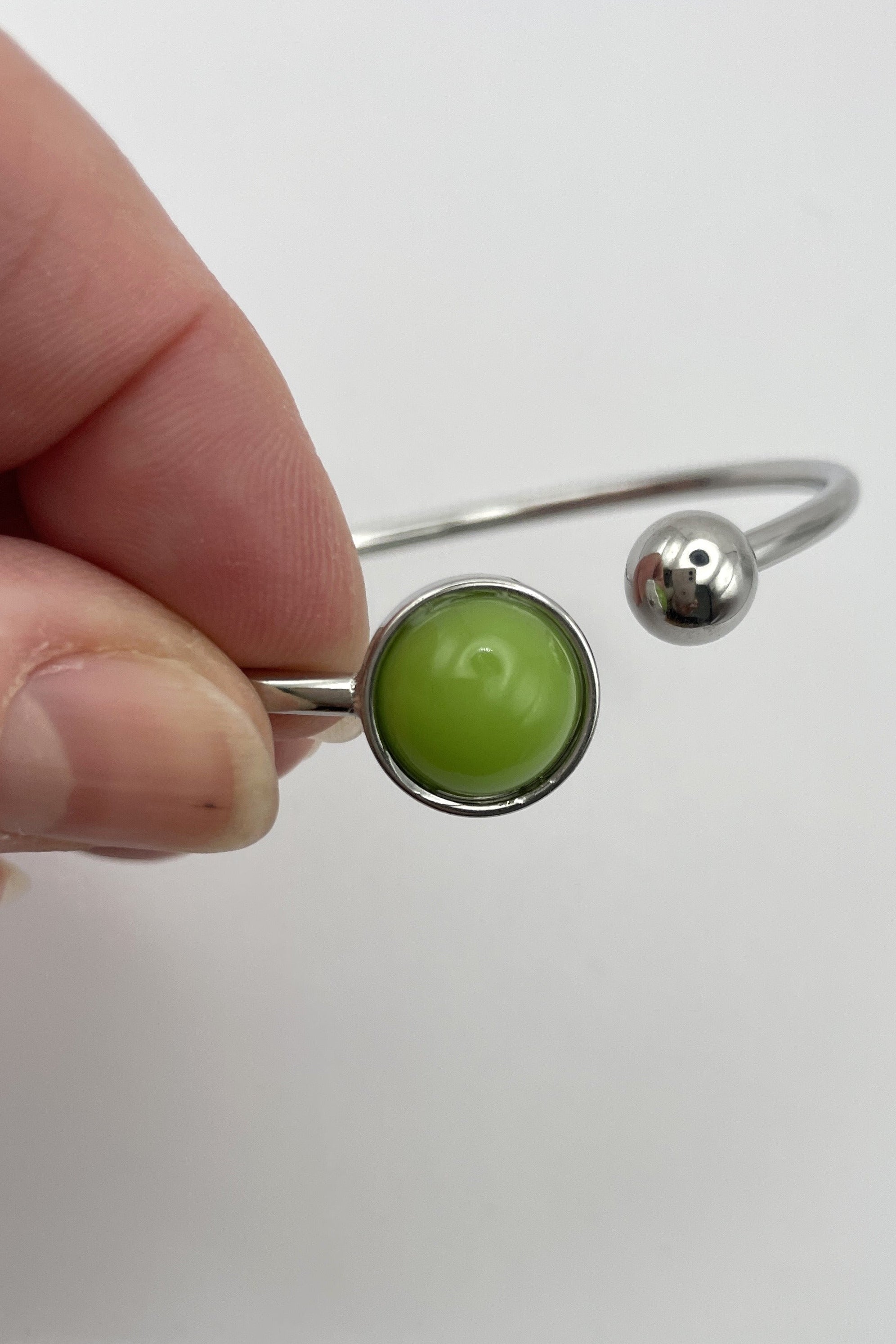 Bracelet jonc - Cabochon résine verte