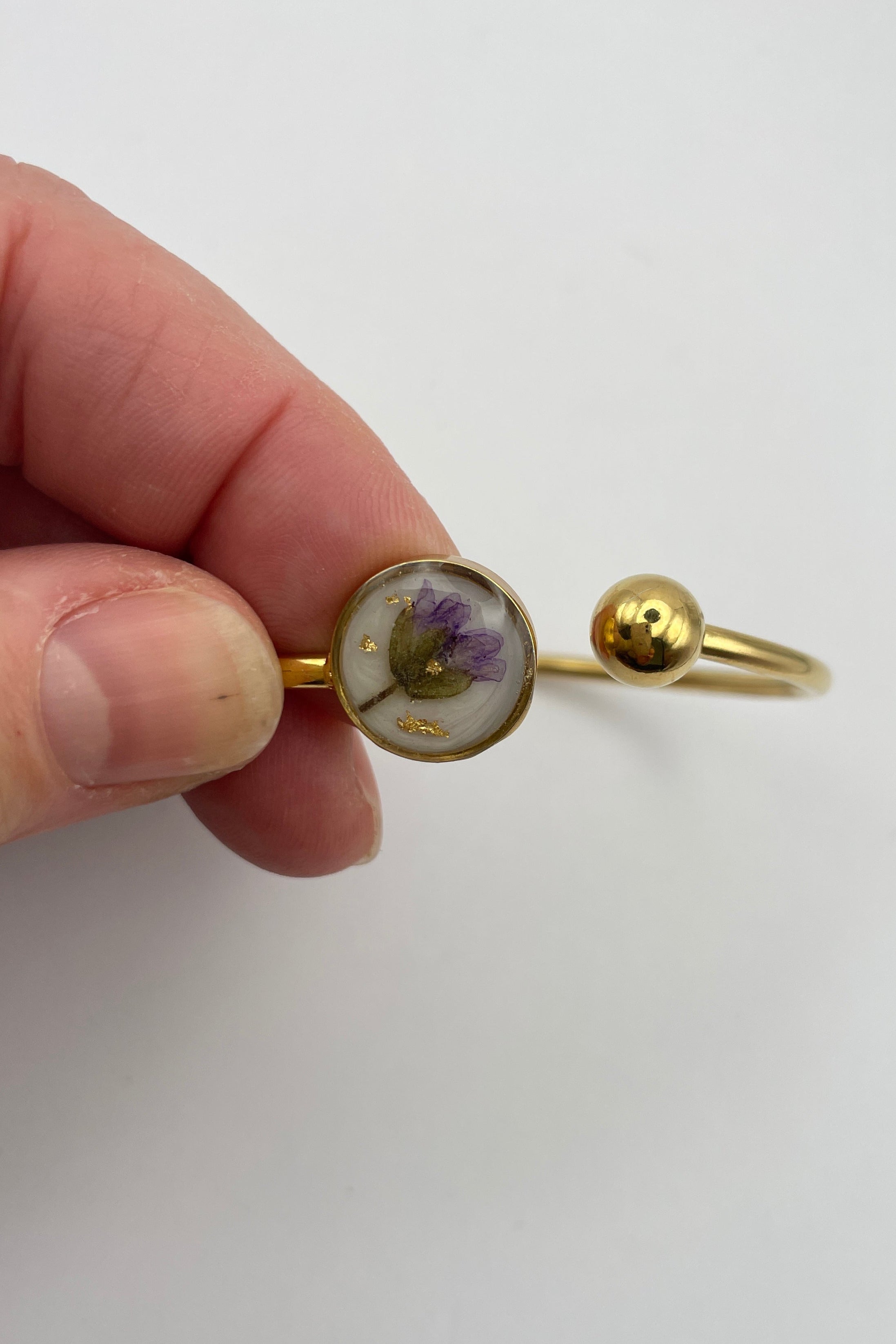 Bracelet jonc - Fleur violette