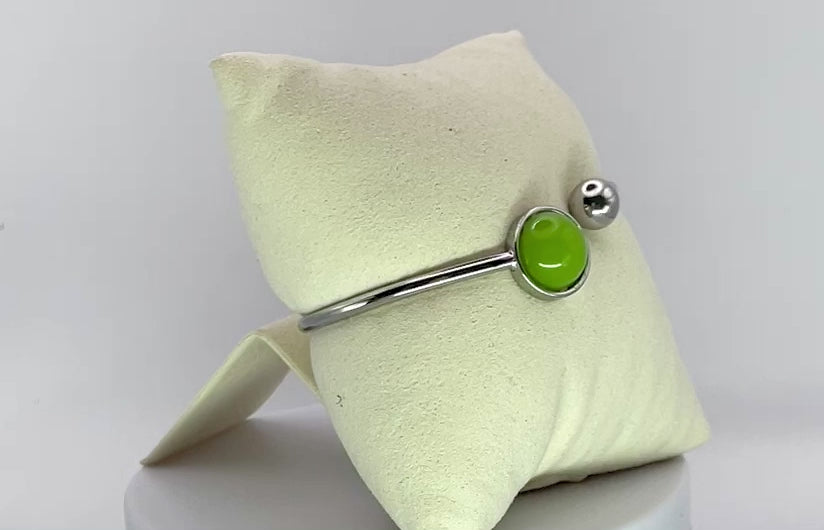 Bracelet jonc - Cabochon résine verte