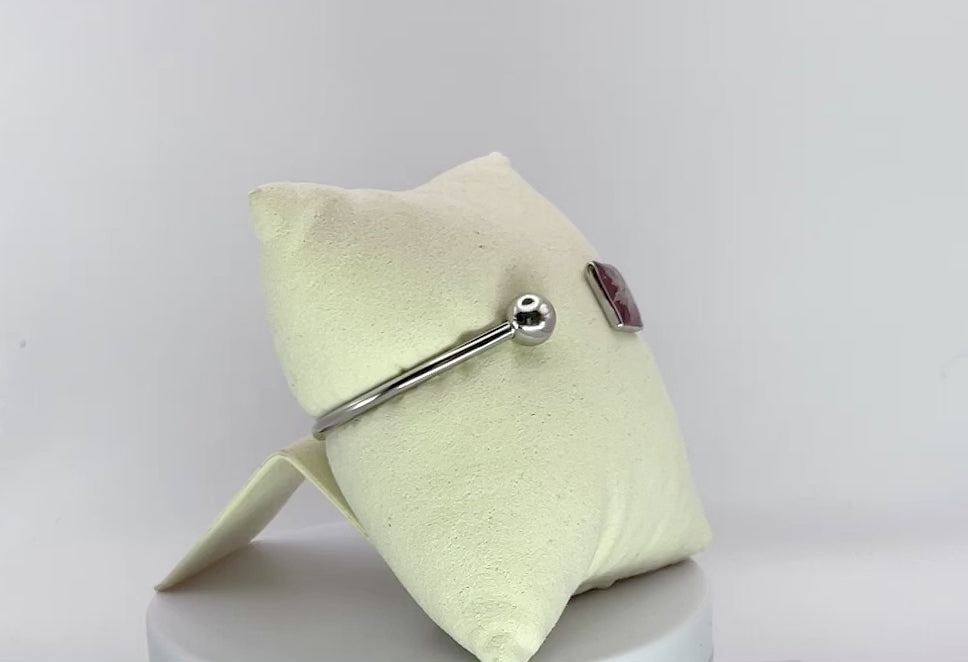 Bracelet jonc rubis - Fleur blanche